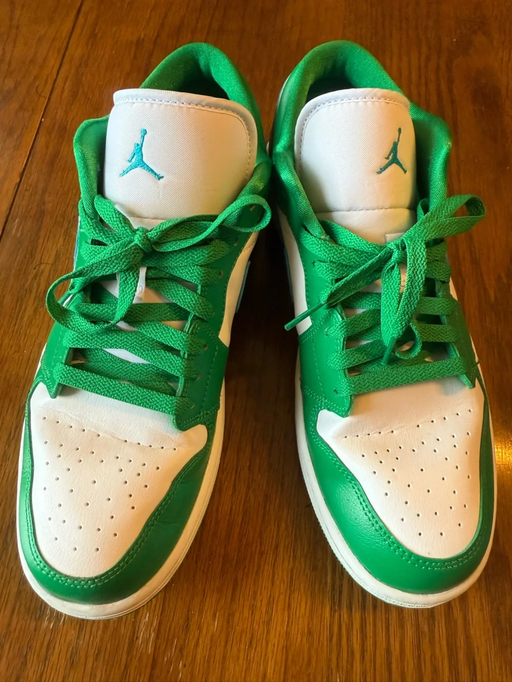 Jordan Low-Top Sneakers in Green, White and Blue
